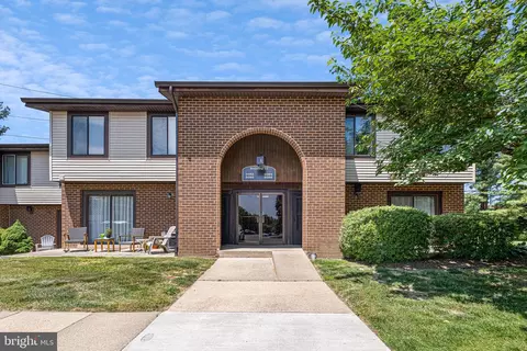 5082 W Brigantine Ct, Wilmington, DE 19808