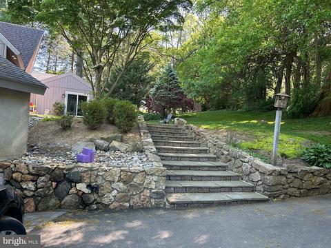 123 Osage Ln, Newark, DE 19711