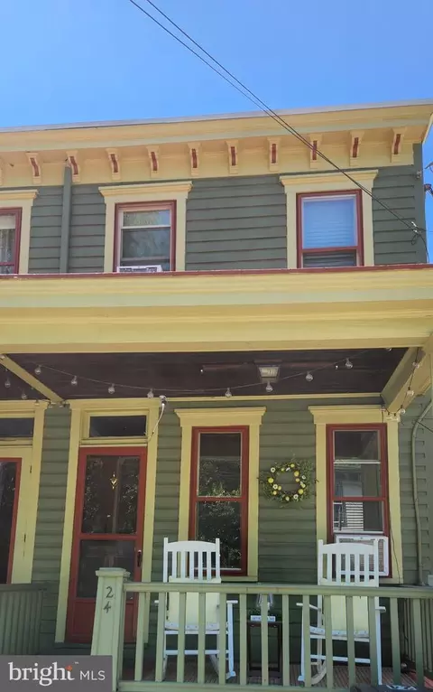 24 E Fourth St, New Castle, DE 19720