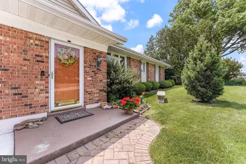 5107 New Kent Rd, Wilmington, DE 19808
