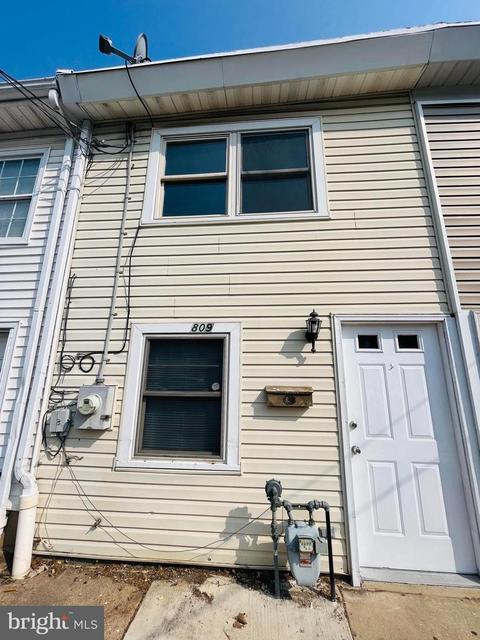 809 Anchorage St, Wilmington, DE 19805