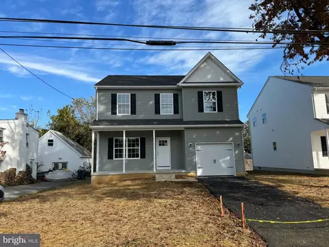 801 E Hazeldell Ave, New Castle, DE 19720