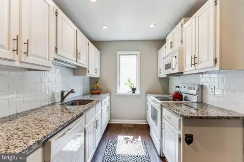 606 Dandenog Dr, Wilmington, DE 19808