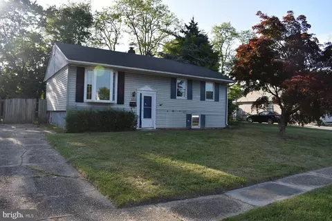 300 S Brownleaf Rd, Newark, DE 19713