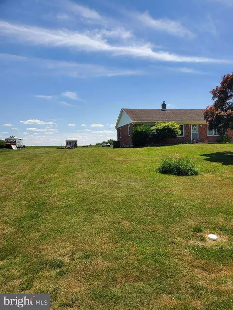 917 Clydesdale Dr, Bear, DE 19701 photo 2