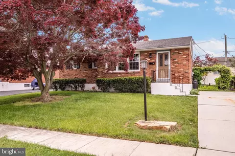 18 Doncaster Rd, New Castle, DE 19720
