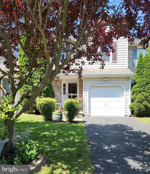 25 Brier Ave, Wilmington, DE 19805