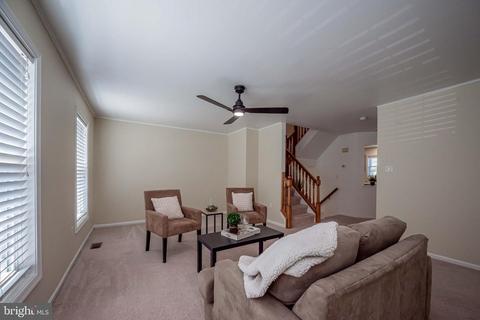 102 Versailles Ct, Newark, DE 19702 photo 12