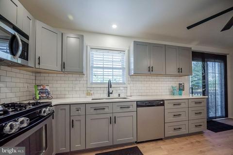 102 Versailles Ct, Newark, DE 19702 photo 18
