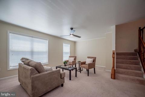 102 Versailles Ct, Newark, DE 19702 photo 13