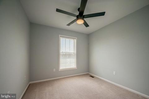102 Versailles Ct, Newark, DE 19702 photo 30