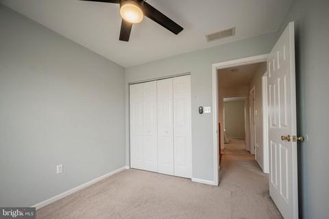 102 Versailles Ct, Newark, DE 19702 photo 31