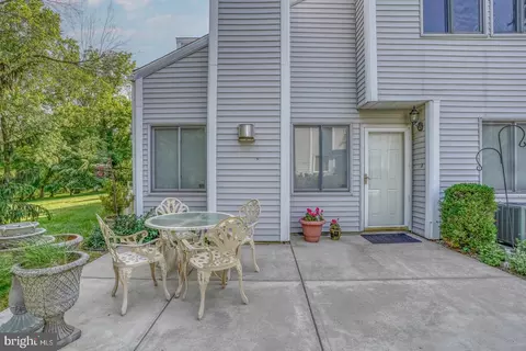 2905 Creekside Dr #93, Newark, DE 19711