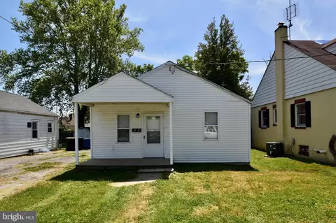 10 Albany Ave, New Castle, DE 19720