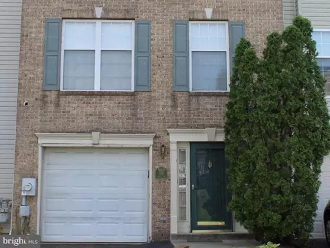 140 Couples Dr, Newark, DE 19702