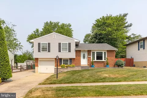 136 Dunsinane Dr, New Castle, DE 19720