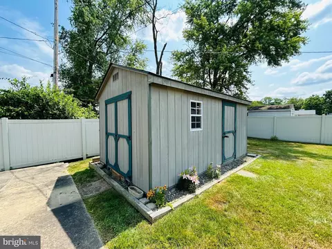 8 Pearson Dr, Newark, DE 19713 photo 36