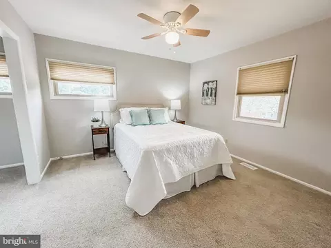 8 Pearson Dr, Newark, DE 19713 photo 16