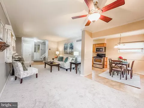 8 Pearson Dr, Newark, DE 19713 photo 6