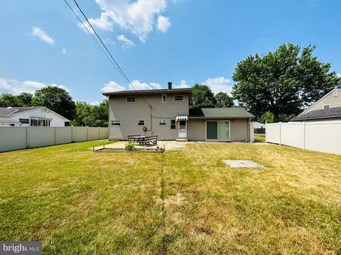 8 Pearson Dr, Newark, DE 19713 photo 31