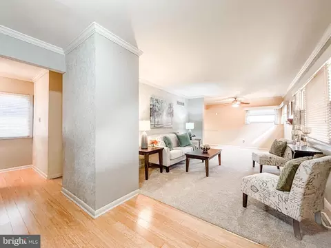 8 Pearson Dr, Newark, DE 19713 photo 3