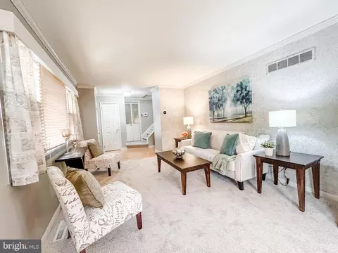 8 Pearson Dr, Newark, DE 19713 photo 5