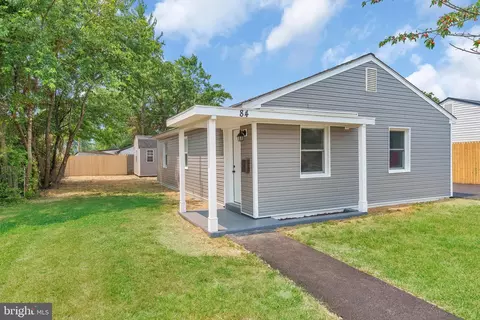 84 Memorial Dr, New Castle, DE 19720