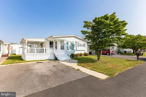 89 Joyce Dr, Wilmington, DE 19808