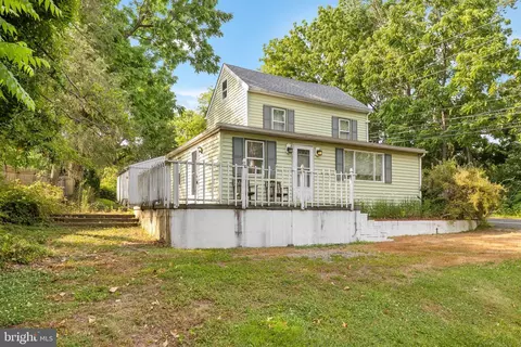 1025 Ws Doe Run Rd, Newark, DE 19711