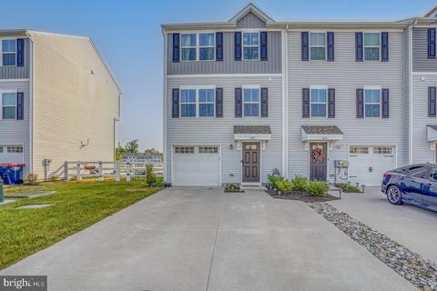 435 Sitka Spruce Ln, Townsend, DE 19734 photo 2