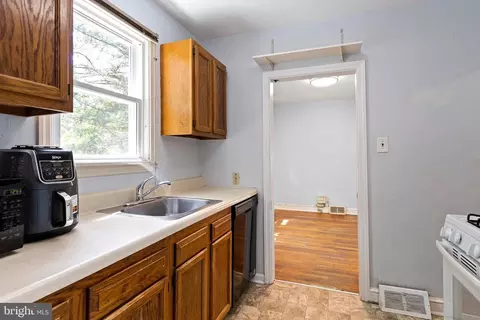 28 Corbit St, Newark, DE 19711 photo 2