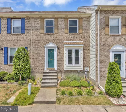 116 Cannonball Ln, Newark, DE 19702