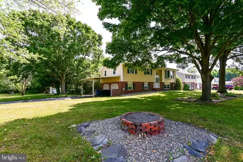 137 Carlotta Dr, Bear, DE 19701 photo 4