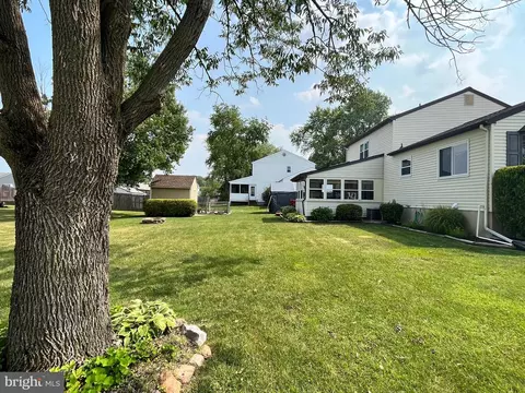 106 N Dover Ct, Bear, DE 19701 photo 4