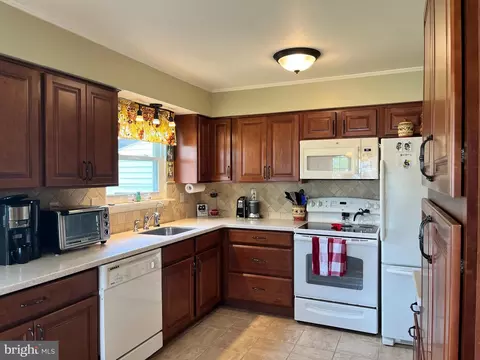 106 N Dover Ct, Bear, DE 19701 photo 17