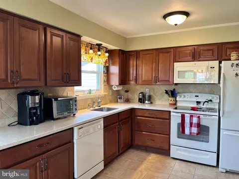 106 N Dover Ct, Bear, DE 19701 photo 19