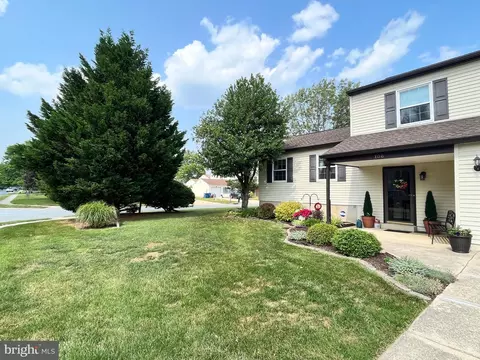 106 N Dover Ct, Bear, DE 19701 photo 2