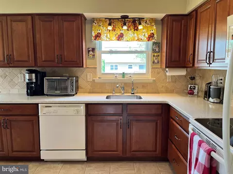 106 N Dover Ct, Bear, DE 19701 photo 18