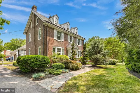 809 Shipley Rd, Wilmington, DE 19803