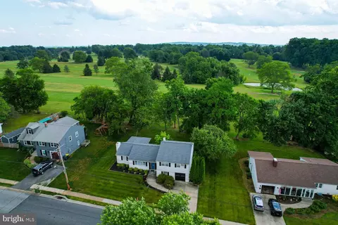 301 Country Club Dr, Newark, DE 19711