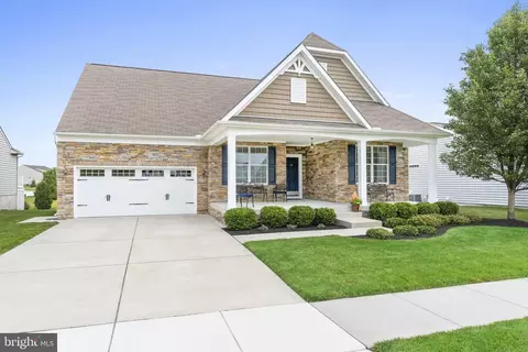 643 Red Maple Rd, Middletown, DE 19709 photo 2