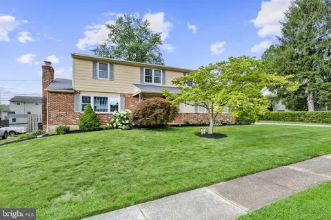 2510 Bona Rd, Wilmington, DE 19810
