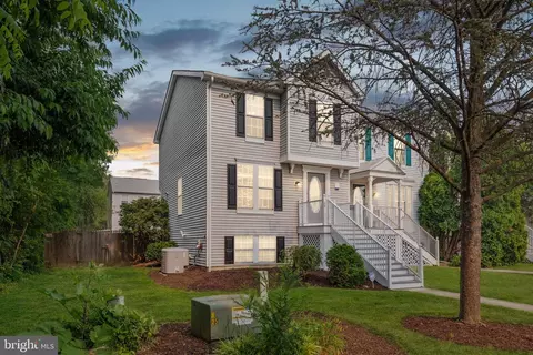 40 N Merriment Dr, Newark, DE 19702