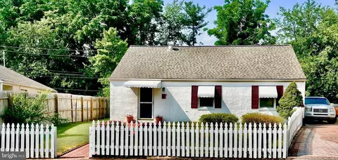 209 Blue Hen Rd, New Castle, DE 19720