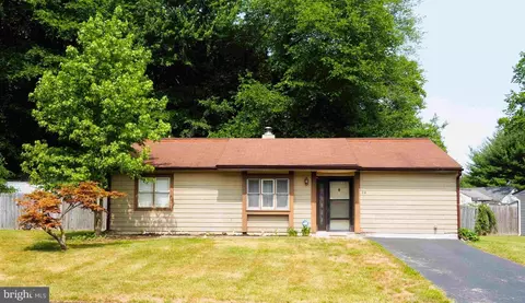 24 Bass Ct, Newark, DE 19713