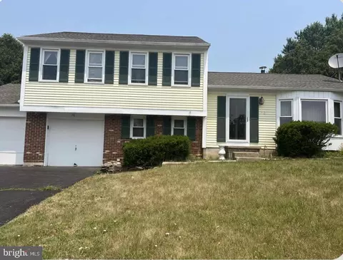 93 Scott Run Cir, Bear, DE 19701