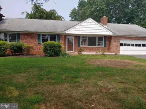 1016 Nottingham Rd, Newark, DE 19711