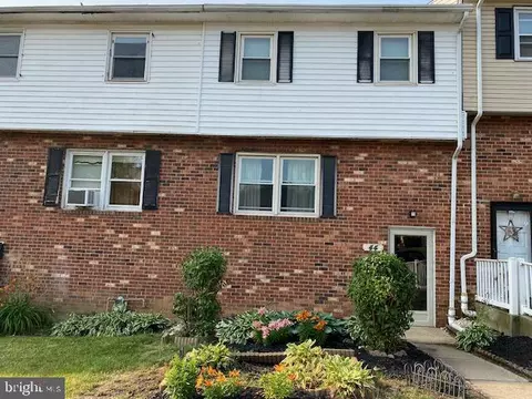 44 E Salisbury Dr, Wilmington, DE 19809