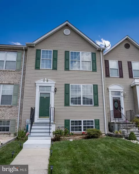 115 Versailles Ct, Newark, DE 19702