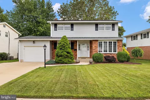 17 Rockrose Dr, Newark, DE 19711